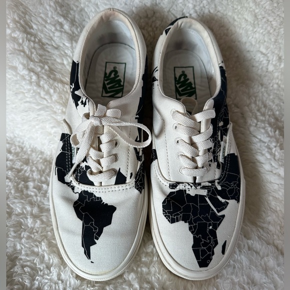 Vans x Era Save Our Planet ‘White Black’ Old Skool size Women’s 9 - Picture 3 of 9